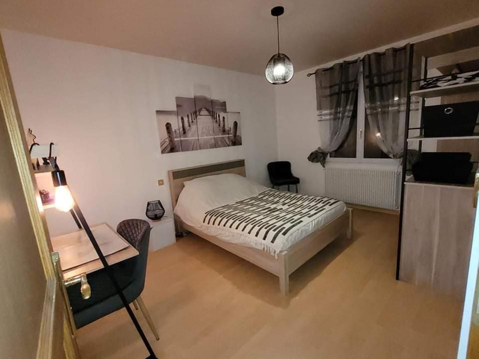 Appartement Cosy Style Industriel Bourges Exterior photo